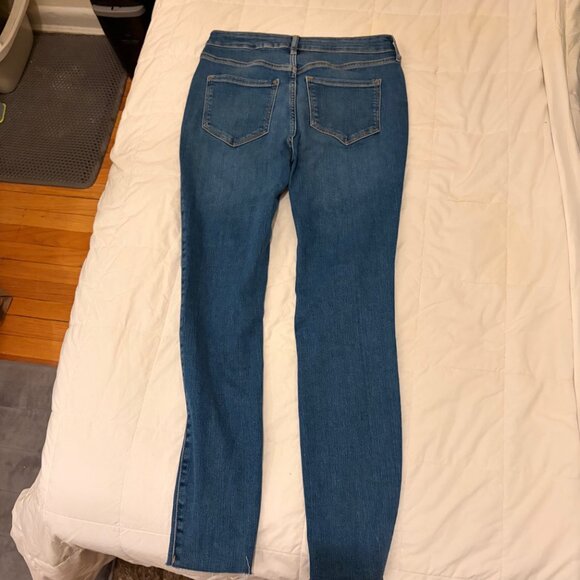 Old Navy Extra High-Rise Rockstar Super Skinny Jeans – Size 8 - Picture 3 of 6
